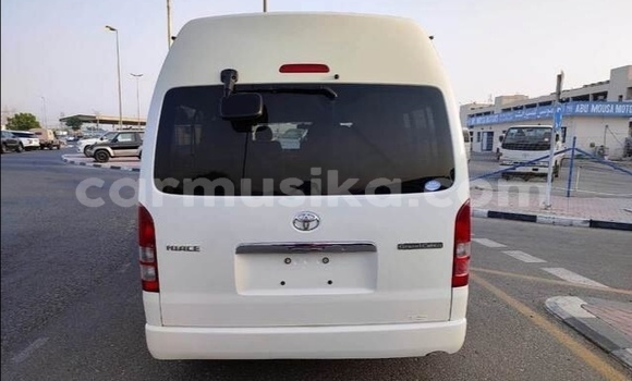 Acheter Occasion Voiture Toyota Hiace Blanc à Beitbridge, Matabeleland South Acheter Occasion Voiture Toyota Hiace Blanc à Beitbridge, Matabeleland South