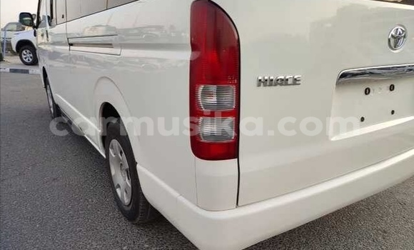 Acheter Occasion Voiture Toyota Hiace Blanc à Beitbridge, Matabeleland South Acheter Occasion Voiture Toyota Hiace Blanc à Beitbridge, Matabeleland South
