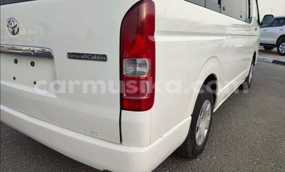 Acheter Occasion Voiture Toyota Hiace Blanc à Beitbridge, Matabeleland South Acheter Occasion Voiture Toyota Hiace Blanc à Beitbridge, Matabeleland South