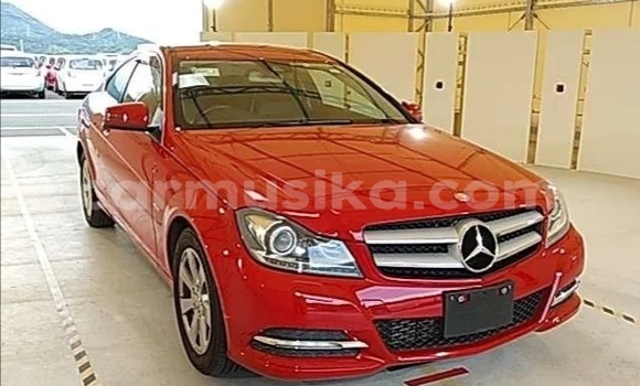 Buy Used Mercedes-Benz C-Classe Red Car in Beitbridge in Matabeleland South Buy Used Mercedes-Benz C-Classe Red Car in Beitbridge in Matabeleland South