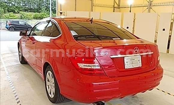 Tenga Tsaru Mercedes-Benz C-Classe Tsvuku Mota in Beitbridge in Matabeleland South Tenga Tsaru Mercedes-Benz C-Classe Tsvuku Mota in Beitbridge in Matabeleland South