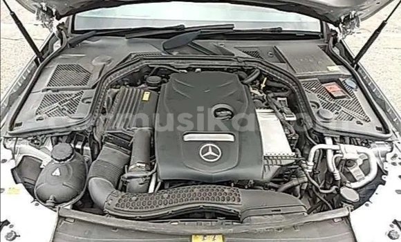 Acheter Occasion Voiture Mercedes-Benz C-Classe Gris à Beitbridge, Matabeleland South Acheter Occasion Voiture Mercedes-Benz C-Classe Gris à Beitbridge, Matabeleland South