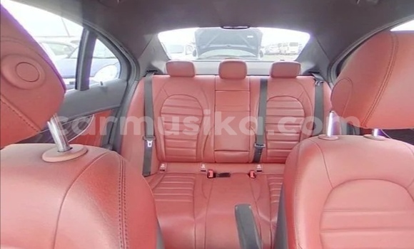 Acheter Occasion Voiture Mercedes-Benz C-Classe Gris à Beitbridge, Matabeleland South Acheter Occasion Voiture Mercedes-Benz C-Classe Gris à Beitbridge, Matabeleland South