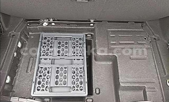 Acheter Occasion Voiture Mercedes-Benz C-Classe Gris à Beitbridge, Matabeleland South Acheter Occasion Voiture Mercedes-Benz C-Classe Gris à Beitbridge, Matabeleland South