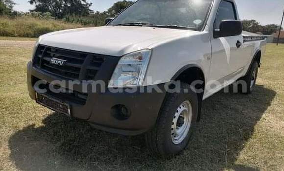 Acheter Occasion Voiture Isuzu KB Blanc à Beitbridge, Matabeleland South Acheter Occasion Voiture Isuzu KB Blanc à Beitbridge, Matabeleland South