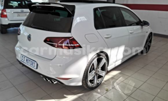 Acheter Occasion Voiture Volkswagen Golf R Blanc à Beitbridge, Matabeleland South Acheter Occasion Voiture Volkswagen Golf R Blanc à Beitbridge, Matabeleland South