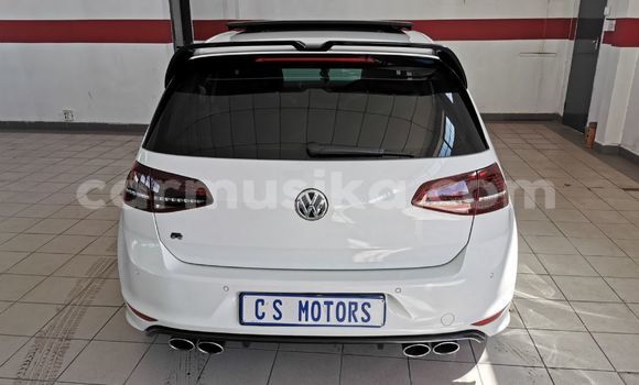 Acheter Occasion Voiture Volkswagen Golf R Blanc à Beitbridge, Matabeleland South Acheter Occasion Voiture Volkswagen Golf R Blanc à Beitbridge, Matabeleland South