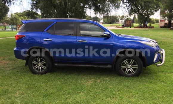 Acheter Occasion Voiture Toyota Fortuner Bleu à Beitbridge, Matabeleland South Acheter Occasion Voiture Toyota Fortuner Bleu à Beitbridge, Matabeleland South