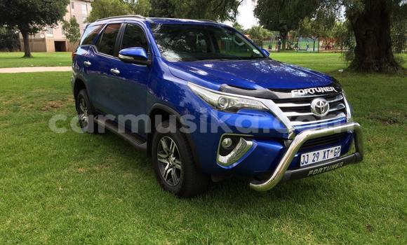 Acheter Occasion Voiture Toyota Fortuner Bleu à Beitbridge, Matabeleland South Acheter Occasion Voiture Toyota Fortuner Bleu à Beitbridge, Matabeleland South