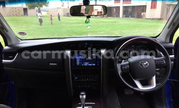 Acheter Occasion Voiture Toyota Fortuner Bleu à Beitbridge, Matabeleland South Acheter Occasion Voiture Toyota Fortuner Bleu à Beitbridge, Matabeleland South