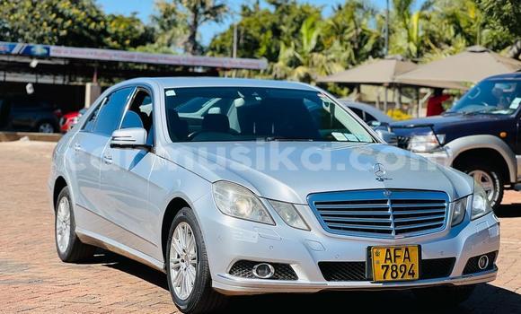 Buy Used Mercedes-Benz E-Classe Silver Car in Harare in Harare