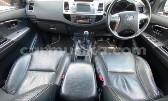 Buy Used Toyota Hilux Silver Car in Beitbridge in Matabeleland South Buy Used Toyota Hilux Silver Car in Beitbridge in Matabeleland South