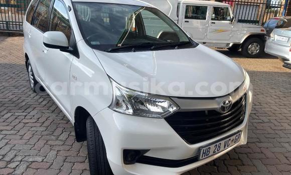 Buy Used Toyota Avanza White Car in Harare in Harare