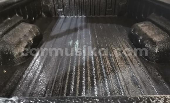 Buy Used Toyota Hilux White Car in Beitbridge in Matabeleland South Buy Used Toyota Hilux White Car in Beitbridge in Matabeleland South