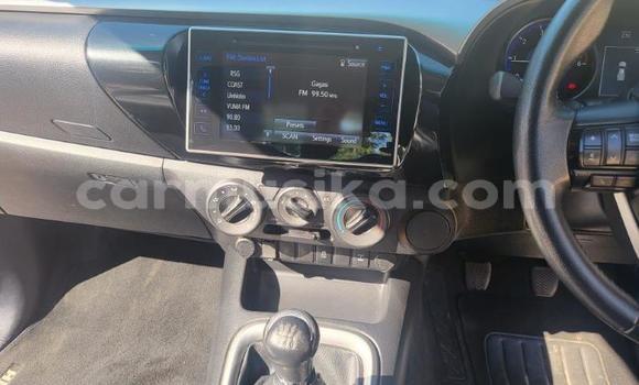 Tenga Tsaru Toyota Hilux Chena Mota in Beitbridge in Matabeleland South Tenga Tsaru Toyota Hilux Chena Mota in Beitbridge in Matabeleland South