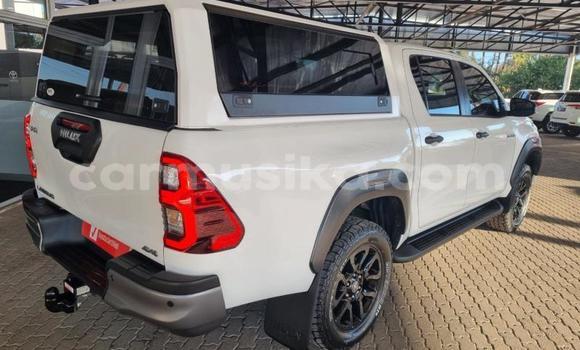 Nunua Ilio tumika Toyota Hilux Nyeupe Gari ndani ya Beitbridge nchini Matabeleland Kusini Nunua Ilio tumika Toyota Hilux Nyeupe Gari ndani ya Beitbridge nchini Matabeleland Kusini
