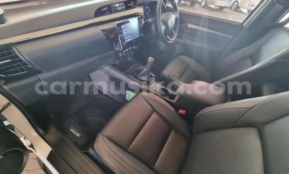 Nunua Ilio tumika Toyota Hilux Nyeupe Gari ndani ya Beitbridge nchini Matabeleland Kusini Nunua Ilio tumika Toyota Hilux Nyeupe Gari ndani ya Beitbridge nchini Matabeleland Kusini