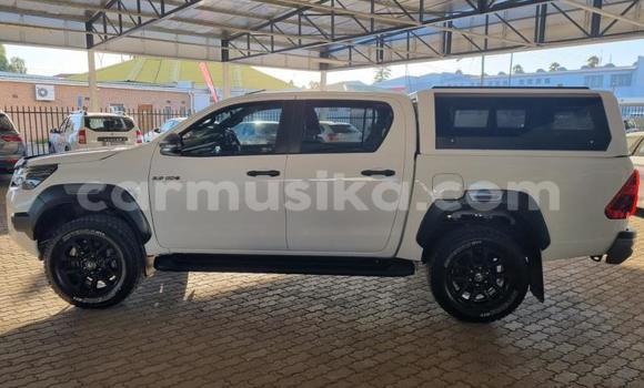 Nunua Ilio tumika Toyota Hilux Nyeupe Gari ndani ya Beitbridge nchini Matabeleland Kusini Nunua Ilio tumika Toyota Hilux Nyeupe Gari ndani ya Beitbridge nchini Matabeleland Kusini