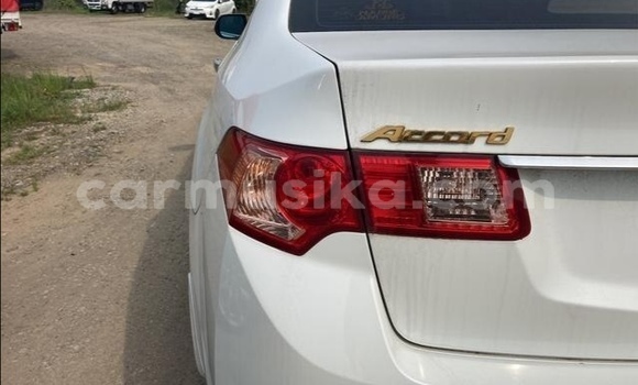 Acheter Occasion Voiture Honda Accord Blanc à Beitbridge, Matabeleland South Acheter Occasion Voiture Honda Accord Blanc à Beitbridge, Matabeleland South