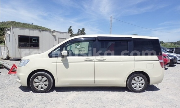 Buy Used Honda Stepwgn Other Car in Beitbridge in Matabeleland South Buy Used Honda Stepwgn Other Car in Beitbridge in Matabeleland South