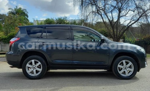 Tenga Itsva Toyota Vanguard Zvimwe Mota in Harare in Harare Tenga Itsva Toyota Vanguard Zvimwe Mota in Harare in Harare