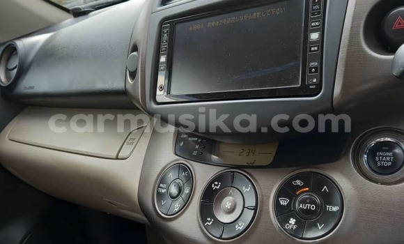 Tenga Itsva Toyota Vanguard Zvimwe Mota in Harare in Harare Tenga Itsva Toyota Vanguard Zvimwe Mota in Harare in Harare