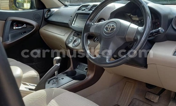 Tenga Itsva Toyota Vanguard Zvimwe Mota in Harare in Harare Tenga Itsva Toyota Vanguard Zvimwe Mota in Harare in Harare