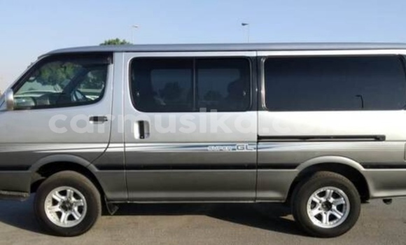 Buy Used Toyota Hiace Silver Car in Beitbridge in Matabeleland South Buy Used Toyota Hiace Silver Car in Beitbridge in Matabeleland South