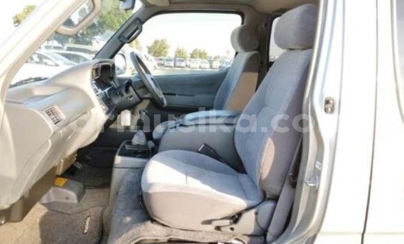 Buy Used Toyota Hiace Silver Car in Beitbridge in Matabeleland South Buy Used Toyota Hiace Silver Car in Beitbridge in Matabeleland South