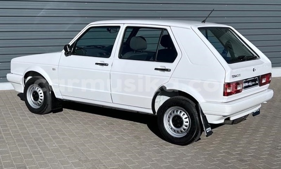 Buy Used Volkswagen Golf White Car in Beitbridge in Matabeleland South Buy Used Volkswagen Golf White Car in Beitbridge in Matabeleland South