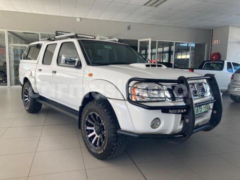 Big with watermark nissan np 300 matabeleland south beitbridge 30129