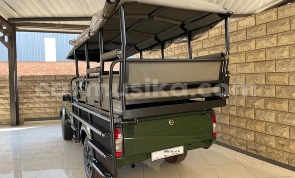 Nunua Ilio tumika Nissan NP 300 Kijani Gari ndani ya Beitbridge nchini Matabeleland Kusini Nunua Ilio tumika Nissan NP 300 Kijani Gari ndani ya Beitbridge nchini Matabeleland Kusini