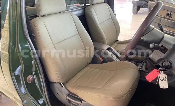 Nunua Ilio tumika Nissan NP 300 Kijani Gari ndani ya Beitbridge nchini Matabeleland Kusini Nunua Ilio tumika Nissan NP 300 Kijani Gari ndani ya Beitbridge nchini Matabeleland Kusini