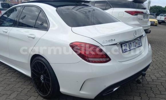 Nunua Ilio tumika Mercedes‒Benz G-klasse AMG Nyeupe Gari ndani ya Beitbridge nchini Matabeleland Kusini Nunua Ilio tumika Mercedes‒Benz G-klasse AMG Nyeupe Gari ndani ya Beitbridge nchini Matabeleland Kusini