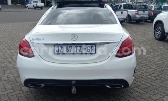 Nunua Ilio tumika Mercedes‒Benz G-klasse AMG Nyeupe Gari ndani ya Beitbridge nchini Matabeleland Kusini Nunua Ilio tumika Mercedes‒Benz G-klasse AMG Nyeupe Gari ndani ya Beitbridge nchini Matabeleland Kusini
