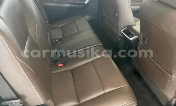 Acheter Occasion Voiture Toyota Fortuner Gris à Beitbridge, Matabeleland South Acheter Occasion Voiture Toyota Fortuner Gris à Beitbridge, Matabeleland South