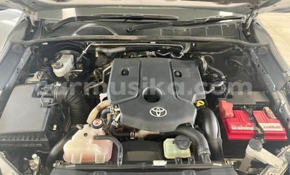 Acheter Occasion Voiture Toyota Fortuner Gris à Beitbridge, Matabeleland South Acheter Occasion Voiture Toyota Fortuner Gris à Beitbridge, Matabeleland South