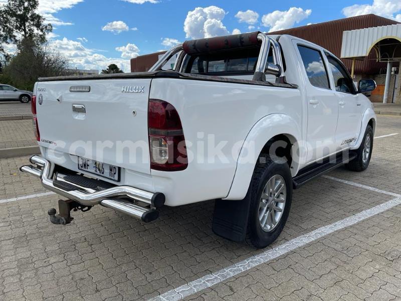 Big with watermark toyota hilux matabeleland south beitbridge 30136