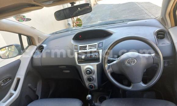 Nunua Ilio tumika Toyota Yaris Fedha Gari ndani ya Beitbridge nchini Matabeleland Kusini Nunua Ilio tumika Toyota Yaris Fedha Gari ndani ya Beitbridge nchini Matabeleland Kusini