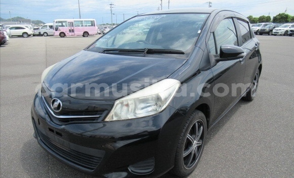 Acheter Occasion Voiture Toyota Vitz Noir à Beitbridge, Matabeleland South Acheter Occasion Voiture Toyota Vitz Noir à Beitbridge, Matabeleland South
