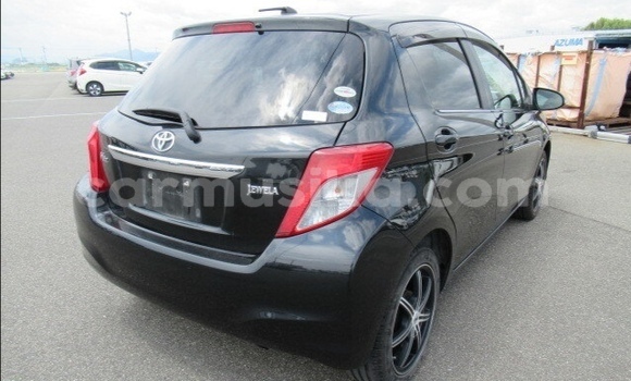 Acheter Occasion Voiture Toyota Vitz Noir à Beitbridge, Matabeleland South Acheter Occasion Voiture Toyota Vitz Noir à Beitbridge, Matabeleland South