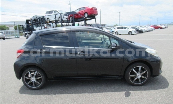 Acheter Occasion Voiture Toyota Vitz Noir à Beitbridge, Matabeleland South Acheter Occasion Voiture Toyota Vitz Noir à Beitbridge, Matabeleland South