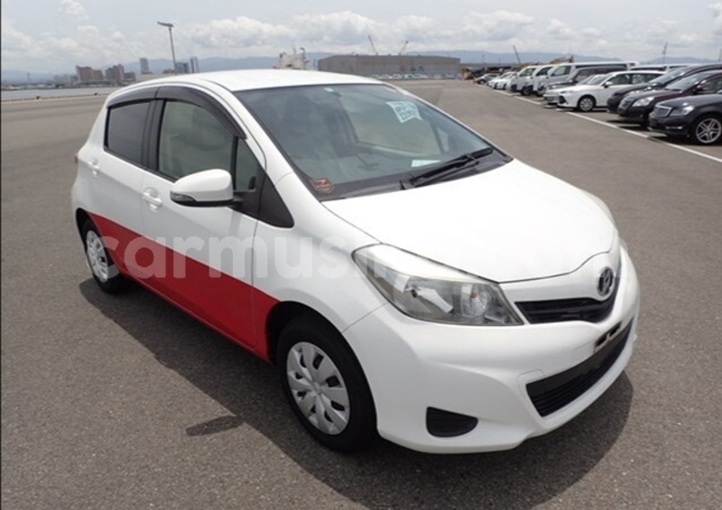 Big with watermark toyota vitz matabeleland south beitbridge 30144