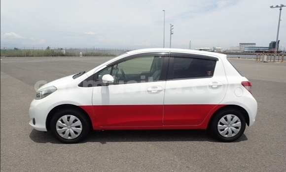 Tenga Tsaru Toyota Vitz Chena Mota in Beitbridge in Matabeleland South Tenga Tsaru Toyota Vitz Chena Mota in Beitbridge in Matabeleland South