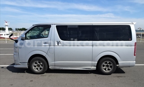 Tenga Tsaru Toyota Hiace Sirivha Mota in Beitbridge in Matabeleland South Tenga Tsaru Toyota Hiace Sirivha Mota in Beitbridge in Matabeleland South