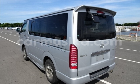 Tenga Tsaru Toyota Hiace Sirivha Mota in Beitbridge in Matabeleland South Tenga Tsaru Toyota Hiace Sirivha Mota in Beitbridge in Matabeleland South