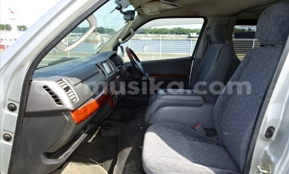 Tenga Tsaru Toyota Hiace Sirivha Mota in Beitbridge in Matabeleland South Tenga Tsaru Toyota Hiace Sirivha Mota in Beitbridge in Matabeleland South