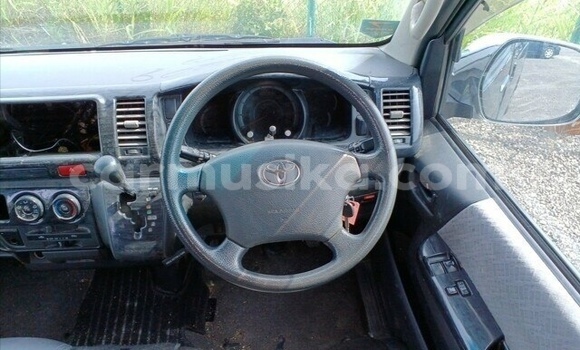 Tenga Tsaru Toyota Hiace Zvimwe Mota in Beitbridge in Matabeleland South Tenga Tsaru Toyota Hiace Zvimwe Mota in Beitbridge in Matabeleland South