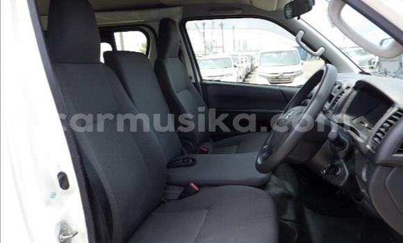 Tenga Tsaru Toyota Hiace Chena Mota in Beitbridge in Matabeleland South Tenga Tsaru Toyota Hiace Chena Mota in Beitbridge in Matabeleland South