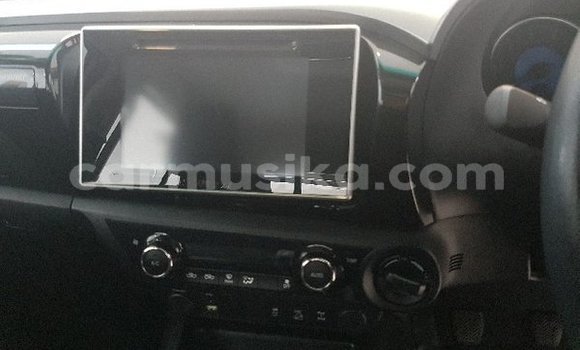 Buy Used Toyota Hilux White Car in Beitbridge in Matabeleland South Buy Used Toyota Hilux White Car in Beitbridge in Matabeleland South